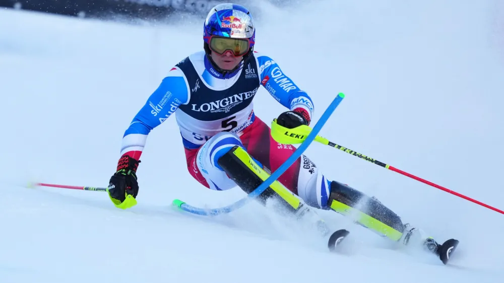 Alexis Pinturault je na slalomu ubranil najhitrej&scaron;i čas s superveleslaloma in se drugič v karieri veselil naslova svetovnega prvaka v alpski kombinaciji. Foto: Reuters