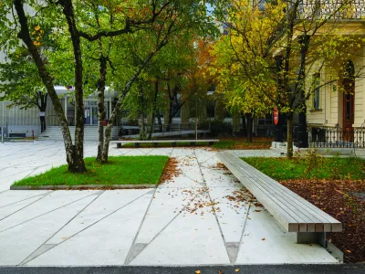 Trg ob Komenskega ulici v Ljubljani, 2021; avtorja: Matej Vozlič, Vesna Vozlič &ndash; Atelje Vozlič Foto: Miran Kambič