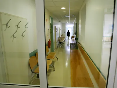 Ženske, ki jim po upokojitvi ali odhodu osebnega ginekologa ni uspelo izbrati novega, se v sili obračajo na zdravnike v nujni pomoči.&nbsp;