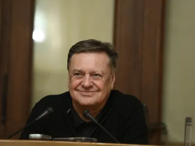 ljubljanski župan Zoran Janković<br><br>- 10.01.2023 - MOL - novinarska konferenca ljubljanskega župana Zorana Jankovića - predstavili nova direktorja Javnega holdinga Ljubljana in javnega podjetja Voka Snaga ter novo vodjo Oddelka za gospodarske dejavnosti in promet<br><br>&nbsp;<br><br>//FOTO: Luka Cjuha