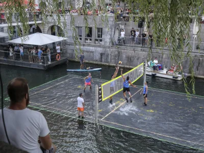 - 16.08.2022 &ndash; odbojka na Ljubljanici //FOTO: Jaka Gasar