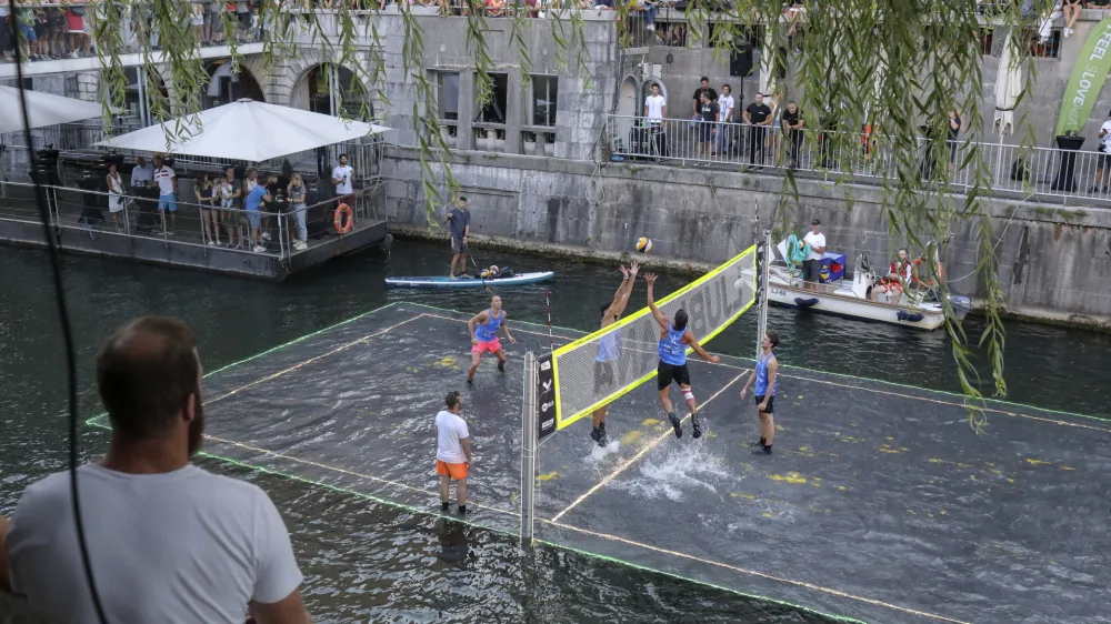 - 16.08.2022 &ndash; odbojka na Ljubljanici //FOTO: Jaka Gasar