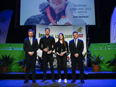 predsednik &Scaron;portne zveze Ljubljane mag. Janez SodržnikDejan Crnek, podžupan molUr&scaron;a BogatajUro&scaron; Kranjec, brat Žana Kranjca - 23.02.2023 &ndash; Prireditev &Scaron;portnik Ljubljane 2022 - &Scaron;portna zveza Ljubljane in Mestna občina Ljubljana podelila priznanja najbolj&scaron;im ljubljanskim &scaron;portnikom //FOTO: Bojan Velikonja