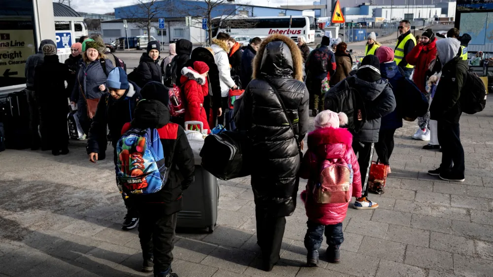 Refugees from Ukraine arrive from Gdynia in Poland after travelling with a Stena Line ferry to Karlskrona, Sweden March 10, 2022.   TT News Agency/Johan Nilsson via REUTERS   ATTENTION EDITORS - THIS IMAGE WAS PROVIDED BY A THIRD PARTY. SWEDEN OUT. NO COMMERCIAL OR EDITORIAL SALES IN SWEDEN.