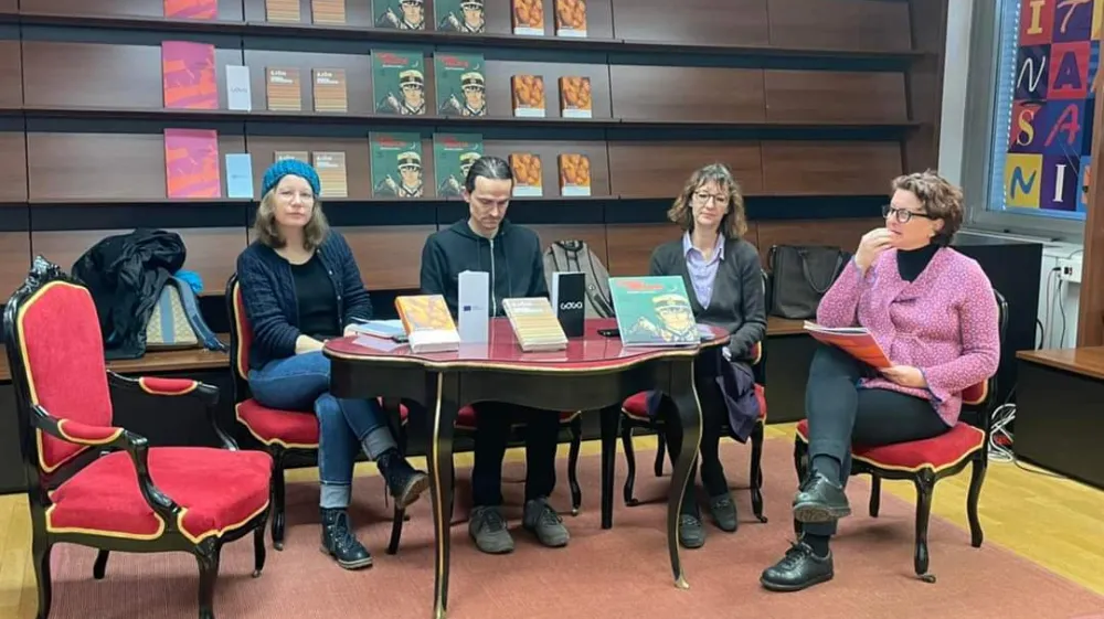 Na tiskovni konferenci založbe Goga so o novostih govorili (od leve proti desni) urednica Ana Ger&scaron;ak, prevajalec Sjonovega romana Andrej Peric, Veronika Simoniti, prevajalka Bene&scaron;ke pravljice, in Jedrt Jež Furlan, ki je vodila pogovor. F založba Goga