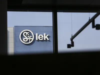 - simbolična fotografija - podjetje LEK, farmacevtska družba, farmacija  //FOTO: Jaka Gasar