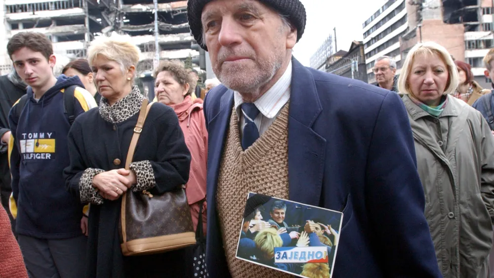 pogreb Zoran Djindjič,<br><br><br>- 15.3.2003 Beograd - pogreb umorjenega srbskega premierja Zorana Đinđića - atentat je bil izveden 12. marca 2003 - ostrostrelec ga je ubil pred sedežem vlade v Beogradu.<br><br><br>//FOTO: Tomaž Skale