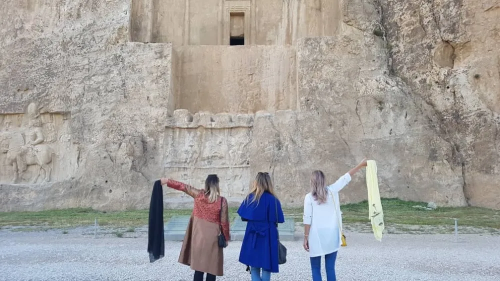 Bodi moj glas, režija Nahida Persson