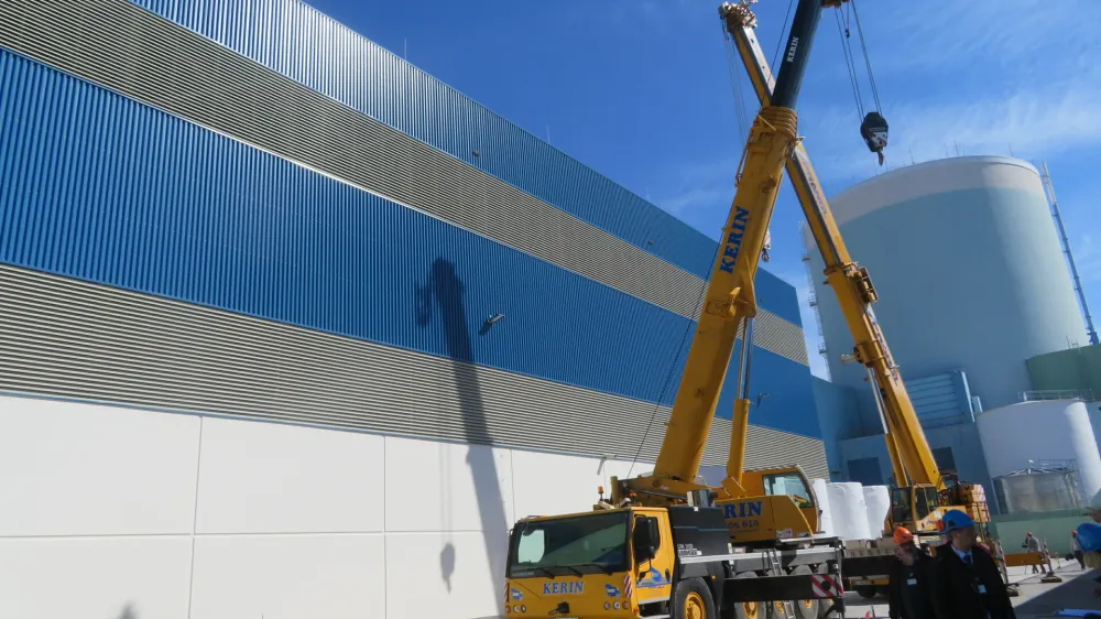 Prve gorivne elemente naj bi iz mokrega v suho skladi&scaron;če (na sliki) prenesli prihodnji teden. F Dragana Stanković