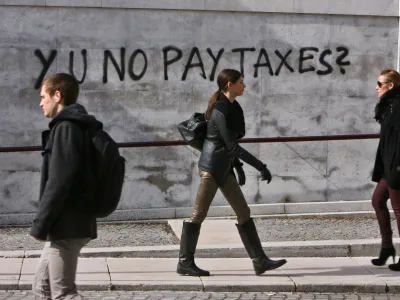 Čeprav so v Sloveniji davki na potro&scaron;njo precej vi&scaron;ji od povprečja EU, sprememb na tem področju glede na izhodi&scaron;ča davčne reforme ni pričakovati.