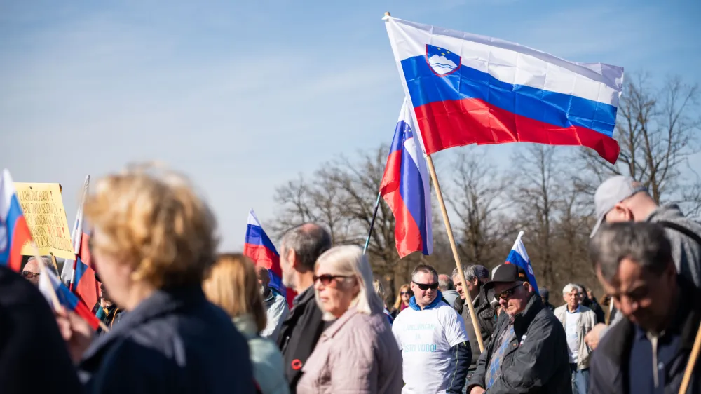 Ljubljana, gradbisce kanala C0.<br>Protest proti gradnji kanalizacijskega kanala C0.