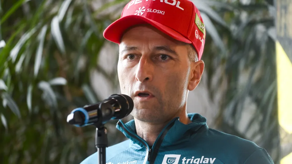 Tomas Globočnik, vodja panoge biatlon- 23.11.2022 - mo&scaron;ka in ženska biatlonska reprezentanca pred bližnjim začetkom nove tekmovalne sezone in svetovnega pokala. //FOTO: Nik Erik Neubauer