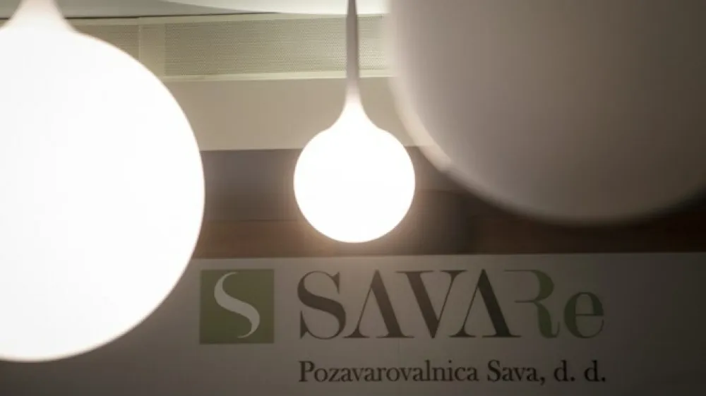 Potem ko je lani delničarjem za delnico namenila 1,5 evra, uprava in nadzorni svet Save Re, matične družbe Zavarovalne skupine Sava, letos predlagata izplačilo 1,6 evra dividende na delnico.&nbsp;