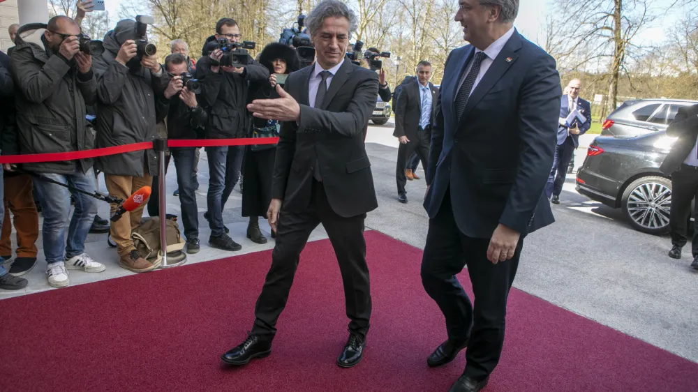 predsednik slovenske vlade dr. Robert Golobhrva&scaron;ki predsednik vlade Andrej Plenković - 28.03.2023 &ndash; Brdo pri Kranju - delovni obisk predsednika Vlade Republike Hrva&scaron;ke Andreja Plenkovića &ndash; predsednika vlad razpravljala o sodelovanju na področju energetike in infrastrukture, razmer na Zahodnem Balkanu in sodelovanje glede migracij. //FOTO: Luka Cjuha