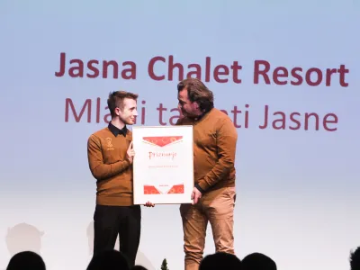 Na nocoj&scaron;nji slavnostni razglasitvi najbolj&scaron;ih zaposlovalcev preteklega leta v ljubljanskem lutkovnem gledali&scaron;ču so priznanja prejela podjetja Adria Dom, Dewesoft in Biosistemika. Foto: Bojan Velikonja