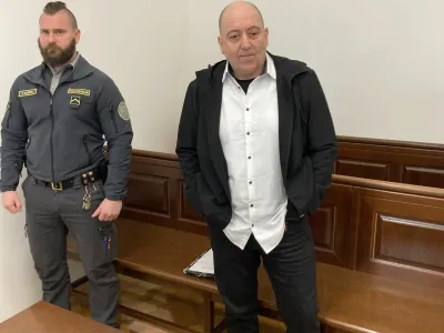 Frank Palmer, stari znanec policije, sicer najbolj znan po kraji zlatih palic in ženskih pajkic na kraju zločina, na katerih so na&scaron;li njegov DNK. 