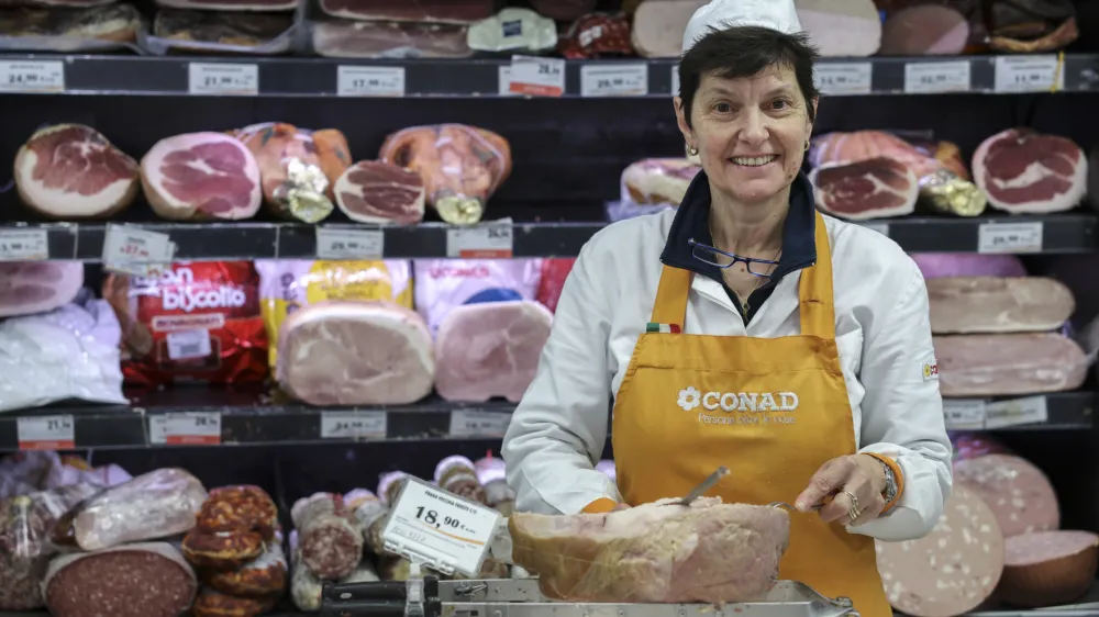 Opčine &ndash; trgovina Conad - 07.04.2023 &ndash; ITALIJA &ndash; cenej&scaron;e nakupovanje hrane čez mejo - //FOTO: Jaka Gasar