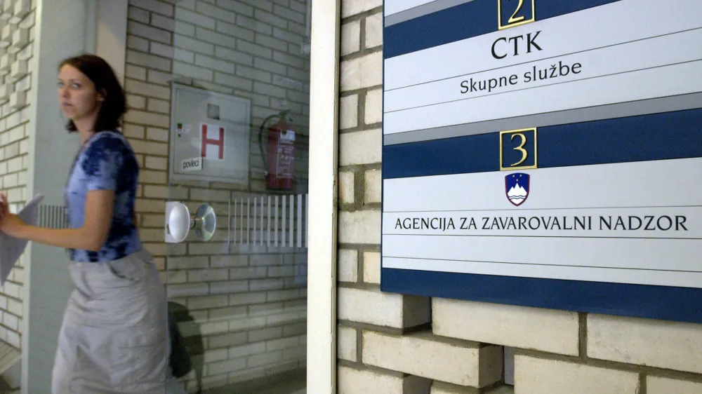 Bilančna vsota slovenskih zavarovalnic se je po podatkih Banke Slovenije lani znižala za skoraj deset odstotkov. Fotografija je simbolična. Foto:&nbsp;Matej Pov&scaron;e&nbsp;