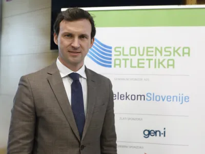 Primož Fegu&scaron;, predsednik Atletske zveze Slovenije27.02.2023 &ndash; Atletska zveza Slovenije (AZS) - mo&scaron;ka in ženska atletska reprezentanca pred odhodom na dvoransko evropsko prvenstvo v Turčiji. atleti - atletika //FOTO: Luka Cjuha