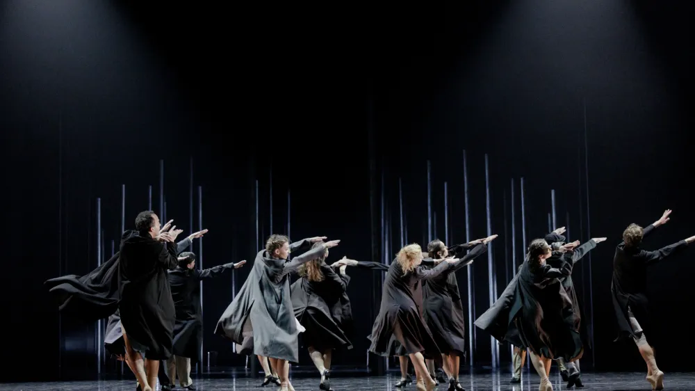 Baletni večer koreografa Renata Zanelle LJUBEZEN na glasbo Arnolda Sch&ouml;nberga in Gustava Mahlerja, premiera 13. 4. 2023 SNG Oper in balet Ljubljana F Darja &Scaron;travs Tisu