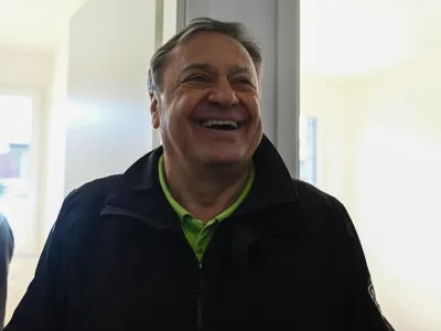 Stanovanjska soseska Rakova jel&scaron;a IIZoran Janković, župan Ljubljane - 04.04.2023 - Ekskurzija po Ljubljani z ljubljanskim županom  //FOTO: Nik Erik Neubauer