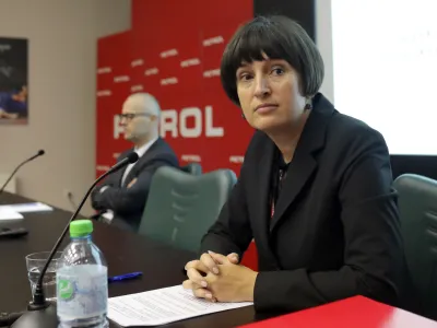 začasna predsednica uprave Petrol mag. Nada Drobne Popović- 12.12.2019 &ndash; 30. Skup&scaron;čina delničarjev družbe PETROL 2019 - delničarji so se seznanili s podrobnej&scaron;imi informacijami o razlogih za predčasno prenehanje mandatov uprave Tomaža Berločnika //FOTO: Jaka Gasar