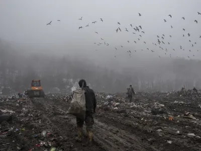 &ndash; Svetovni dan zemlje - ilustrativne in simbolične fotografije - Bosna, onesnaženje, premog, smeti, rudnik //FOTO: Jaka Gasar