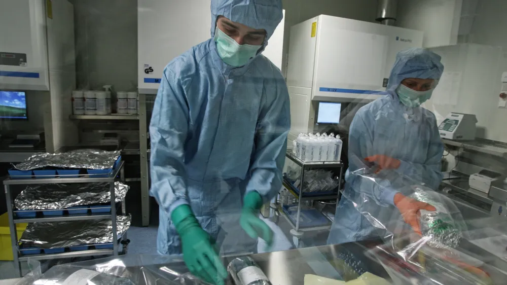 - Onkolo&scaron;ki In&scaron;titut (OI) Ljubljana - Center za izvajanje izolirane ekstremitetne perfuzije - citostatiki ali biolo&scaron;ka zdravila z delovanjem na novotvorbe za zdravljenje rakavih obolenj. lekarna <br><br><br><br>//FOTO: Luka Cjuha