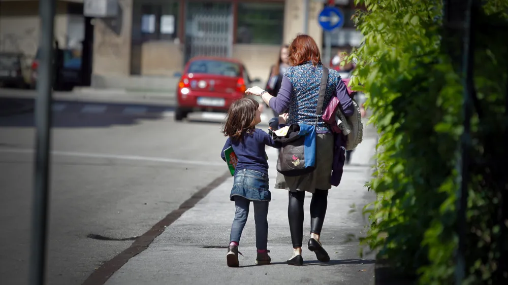 ilustrativna fotografijavrtec, star&scaron;i, otroci//foto: Bojan Velikonja