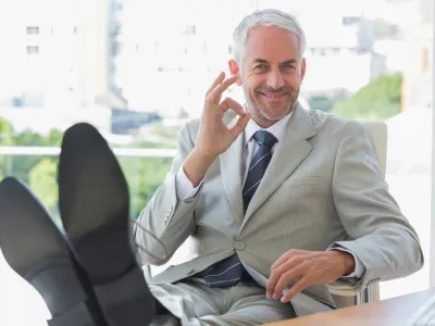 Podjetniki v povezavi z delom, ki ga opravljajo, med poklicnimi skupinami izkusijo najvi&scaron;jo raven dobrega počutja. F iStock