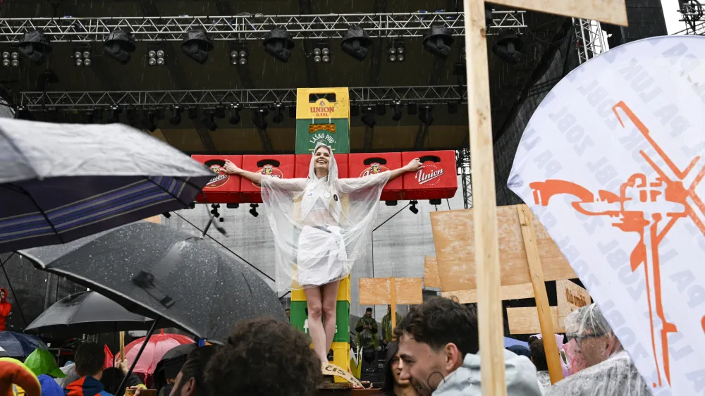 - 11.05.2023 &ndash; Zveza &scaron;tudentskih klubov Slovenije (&Scaron;KIS) &ndash; 26. &Scaron;kisova tržnica 2023 - največja kulturno-zabavna prireditev za mlade, ki temelji na promociji slovenske kulture in kulinarike - &scaron;tudentska zabava - //FOTO: Nik Erik Neubauer