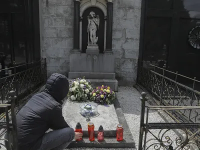 Grob izbrisanega Zorana Te&scaron;anovića na ljubljanskih Žalah&nbsp;