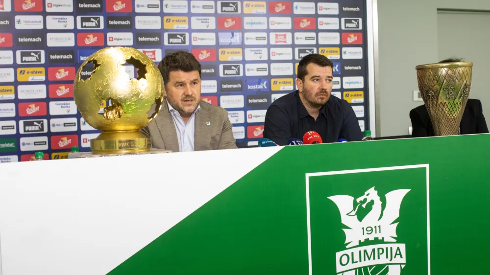 direktor NK Olimpija Igor Bari&scaron;ić&scaron;portni direktor NK Olimpija Goran Boromisa - 22.05.2023 &ndash; Nogometni klub NK Olimpija - novinarska konferenca ob koncu sezone in o načrtih za prihodnjo sezono //FOTO: Bojan Velikonja