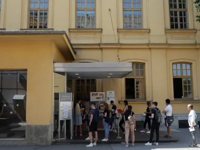 28.08.2020 &ndash; Upravna enota UE Ljubljana &ndash; Tobačna, Sektor za matične zadeve, tujce in državljanstva<br>