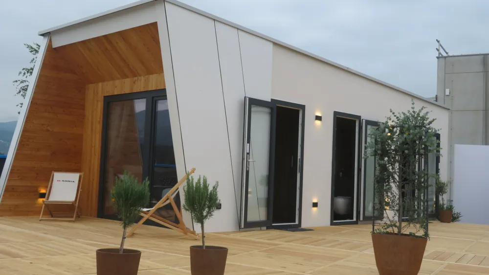 Mobilne hi&scaron;ke danes nimajo več oblike kontejnerjev kot pred 20 leti, pač pa so to sodobne, trendovske nastanitvene enote.
&nbsp;