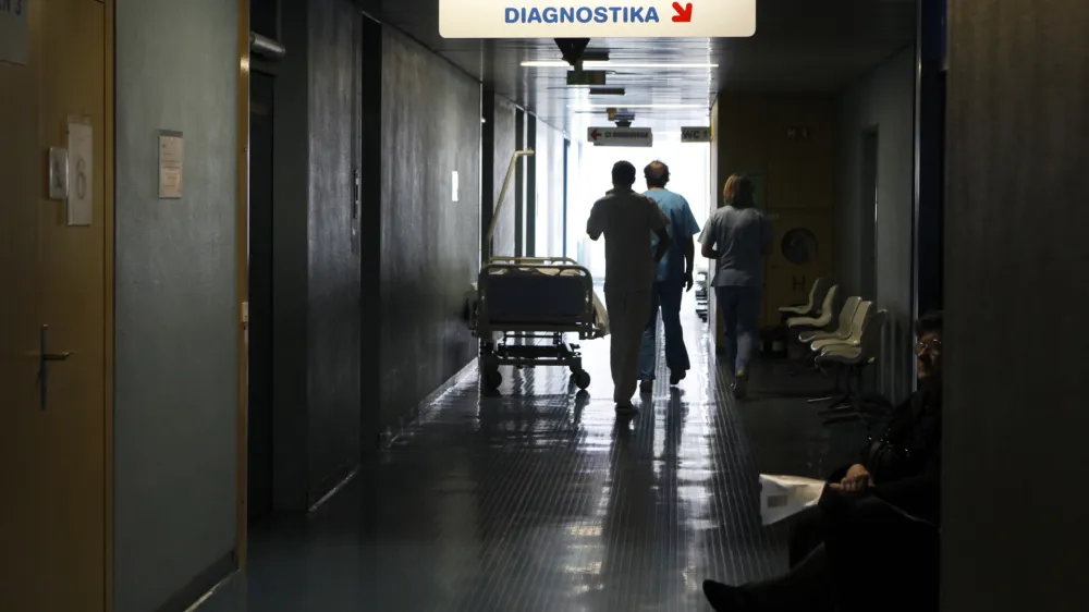 čakalnica - internistična služba - diagnostika<br><br><br> - Splo&scaron;na bolni&scaron;nica "Dr. Franca Derganca" - Nova Gorica - Ul. Padlih borcev 14, - &Scaron;empeter pri Gorici  //FOTO: Luka Cjuha