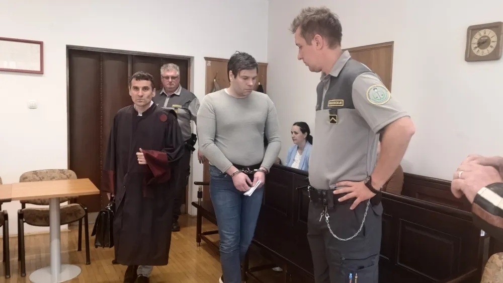 Ivan Rajević je pred koncem sojenja vendarle podal svoj zagovor in v njem opisal okoli&scaron;čine, ki so ga privedle do kaznivega dejanja, ki ga ni načrtoval. Ga je pa obžaloval.