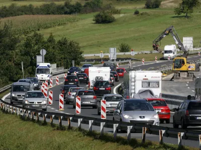 Zastoji na avtocesti Ljubljana- Koper, delovi&scaron;če na izvozu UnecFoto: Tomaž Skale