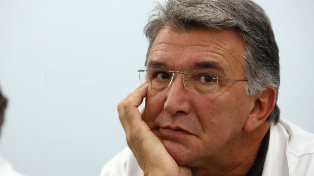 kirurg prof. dr. Tomislav Klokočovnik - 13.12.2013 UKC - Univerzitetni klinični center v Ljubljani o problematiki in izvajanju programa otro&scaron;ke kardiovaskularne kirurgije; uprava - vodstvo //FOTO: Tomaž Skale