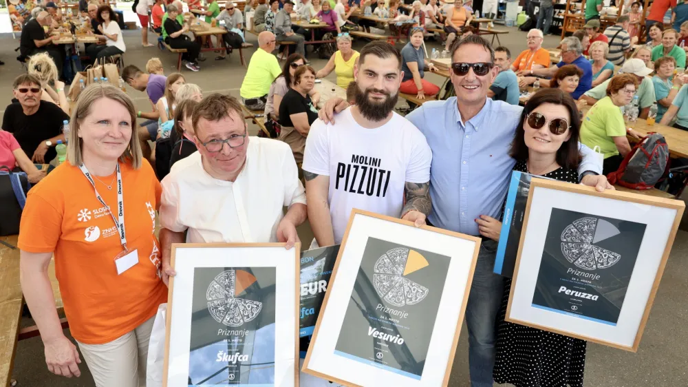 Zmagovalni picopek iz picerija Vesuvio v Luciji