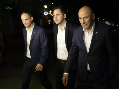 Logar in Jan&scaron;a na volilni večer Foto: Jaka Gasar