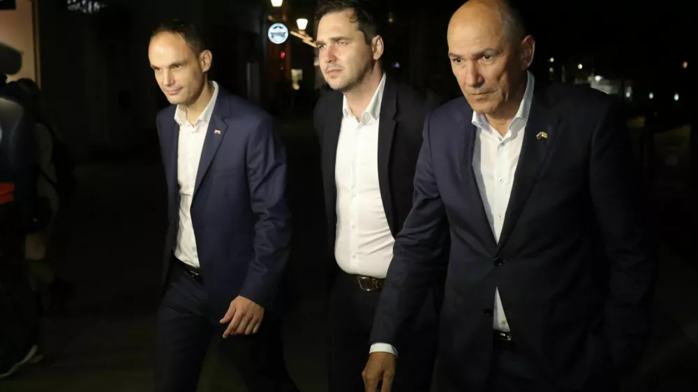 Logar in Jan&scaron;a na volilni večer Foto: Jaka Gasar