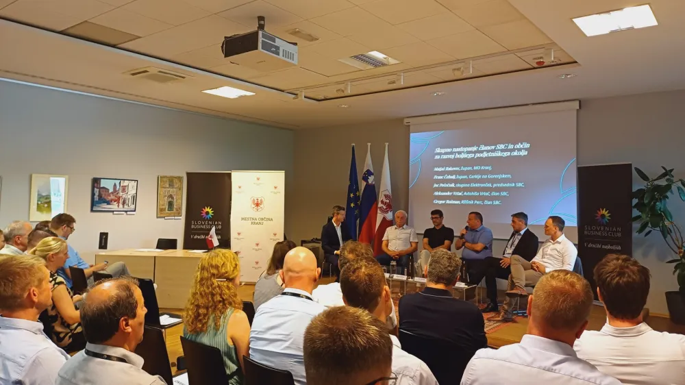 Udeleženci dogodka so bili soglasni, da bi tudi na Gorenjskem potrebovali več posluha za podjetni&scaron;tvo in regijske prioritete na državni ravni.