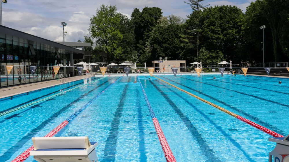 Mestna občina Ljubljana namerava v leto&scaron;njem letu nameniti 100.000 evrov za sanacijo otro&scaron;kega bazena ter prenovo in raz&scaron;iritev bazenske plo&scaron;čadi.&nbsp;