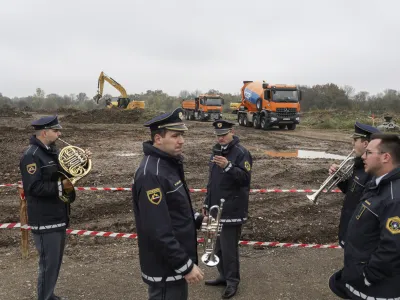 Konec lanskega oktobra so ob vzhodni ljubljanski obvoznici odkrili temeljni kamen za nov ljubljanski zapor.&nbsp;