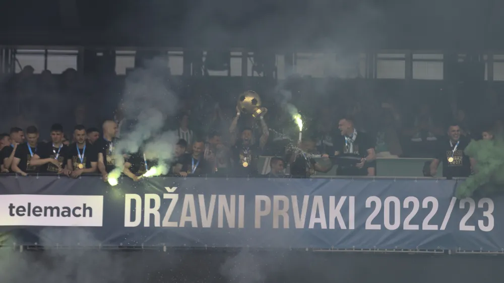 - 20.05.2023 &ndash; nogomet - Olimpija: Celje, Prva liga Telemacha, 36., zadnji krog: - nogometa&scaron;i Olimpije - državni prvaki 2022/23 //FOTO: Luka Cjuha