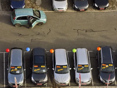 rabljena vozila - prodaja rabljenih vozil - parkiri&scaron;če - avtomobilizem//FOTO: Bojan Velikonja