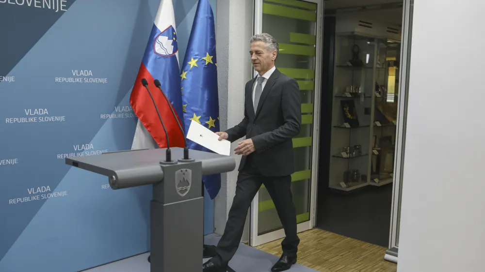 predsednik vlade Robert Golob07.07.2023 - izjava predsednika vlade dr. Roberta Goloba ob odstopu Ministra za zdravje Be&scaron;ič LoredanaFOTO: Luka Cjuha