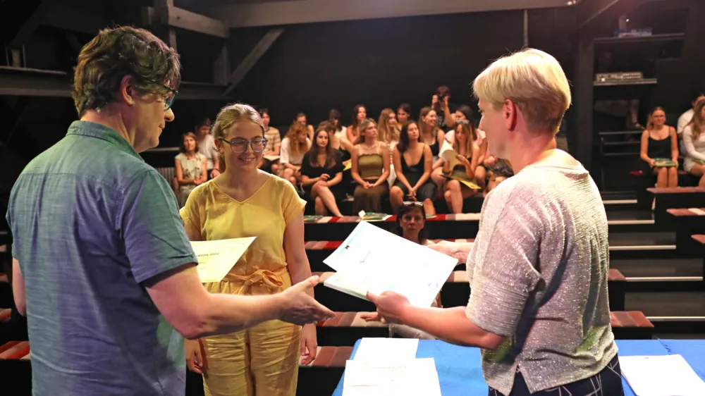 - 10.07.2023 &ndash; Gimnazija Poljane &ndash; podelitev spričeval spomladanske mature<br><br>//FOTO: Bojan Velikonja<br>