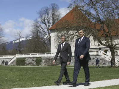 predsednik slovenske vlade dr. Robert Golobhrva&scaron;ki predsednik vlade Andrej Plenković - 28.03.2023 &ndash; Brdo pri Kranju - delovni obisk predsednika Vlade Republike Hrva&scaron;ke Andreja Plenkovića &ndash; predsednika vlad razpravljala o sodelovanju na področju energetike in infrastrukture, razmer na Zahodnem Balkanu in sodelovanje glede migracij. //FOTO: Luka Cjuha